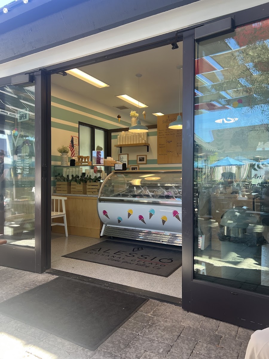 Alessio Artisanal Gelato