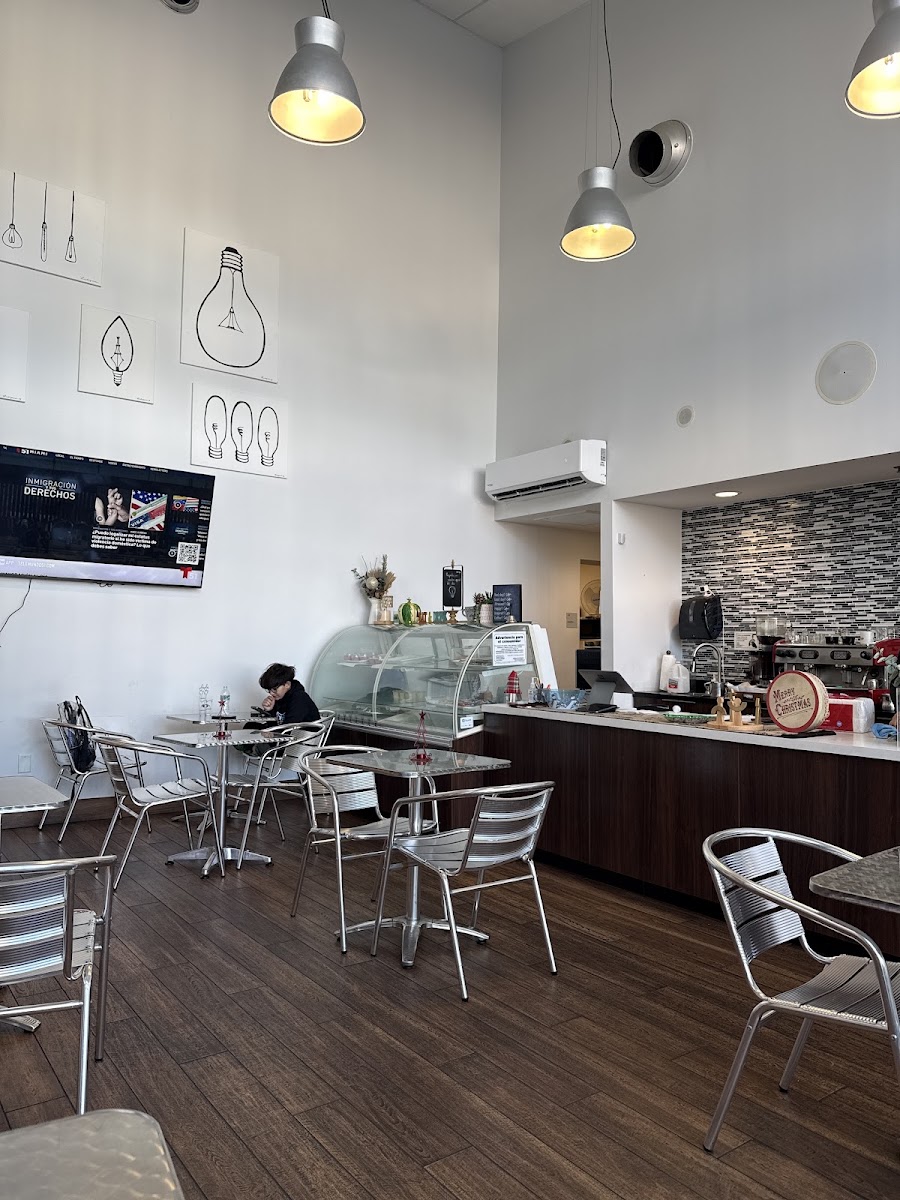 B2 Cafe