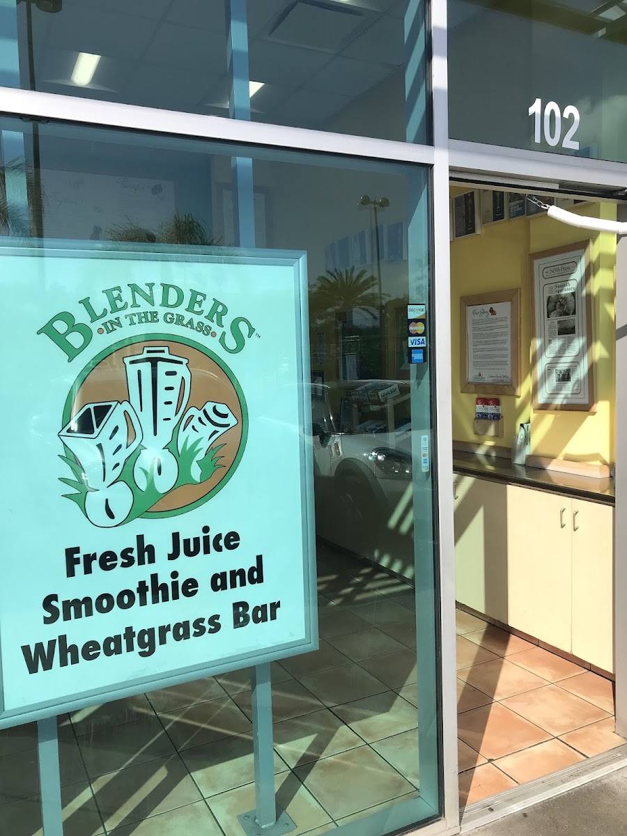 Blenders In The Grass - Mills