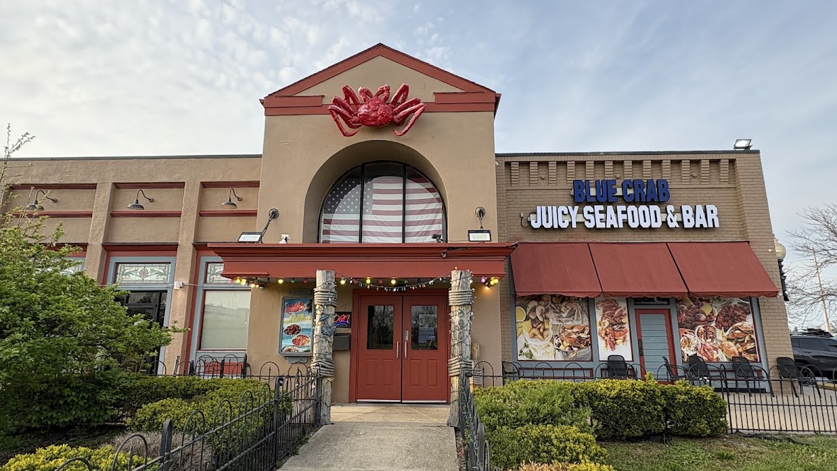 Blue Crab Juicy Seafood & Bar