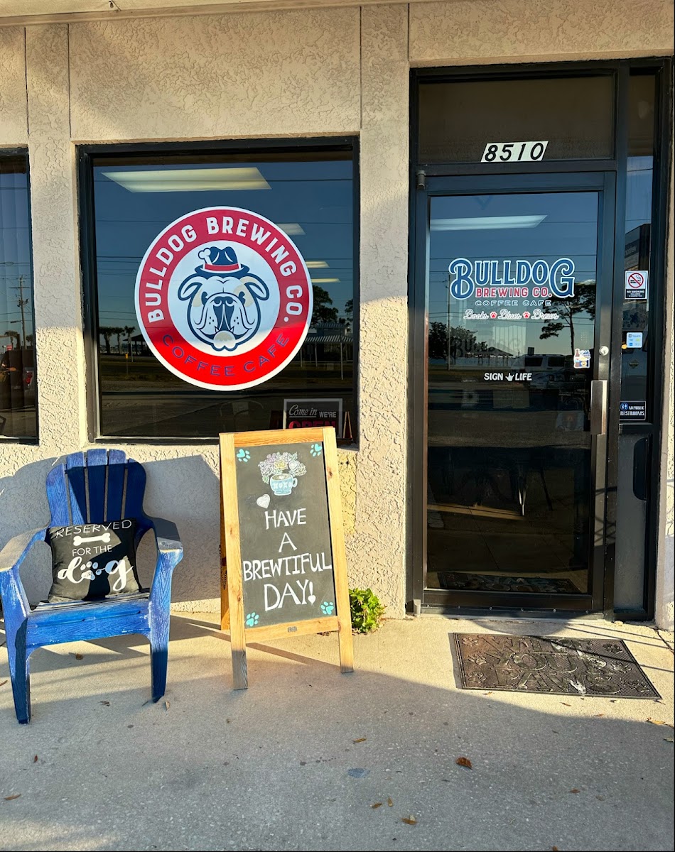 Bulldog Coffee & Cafe
