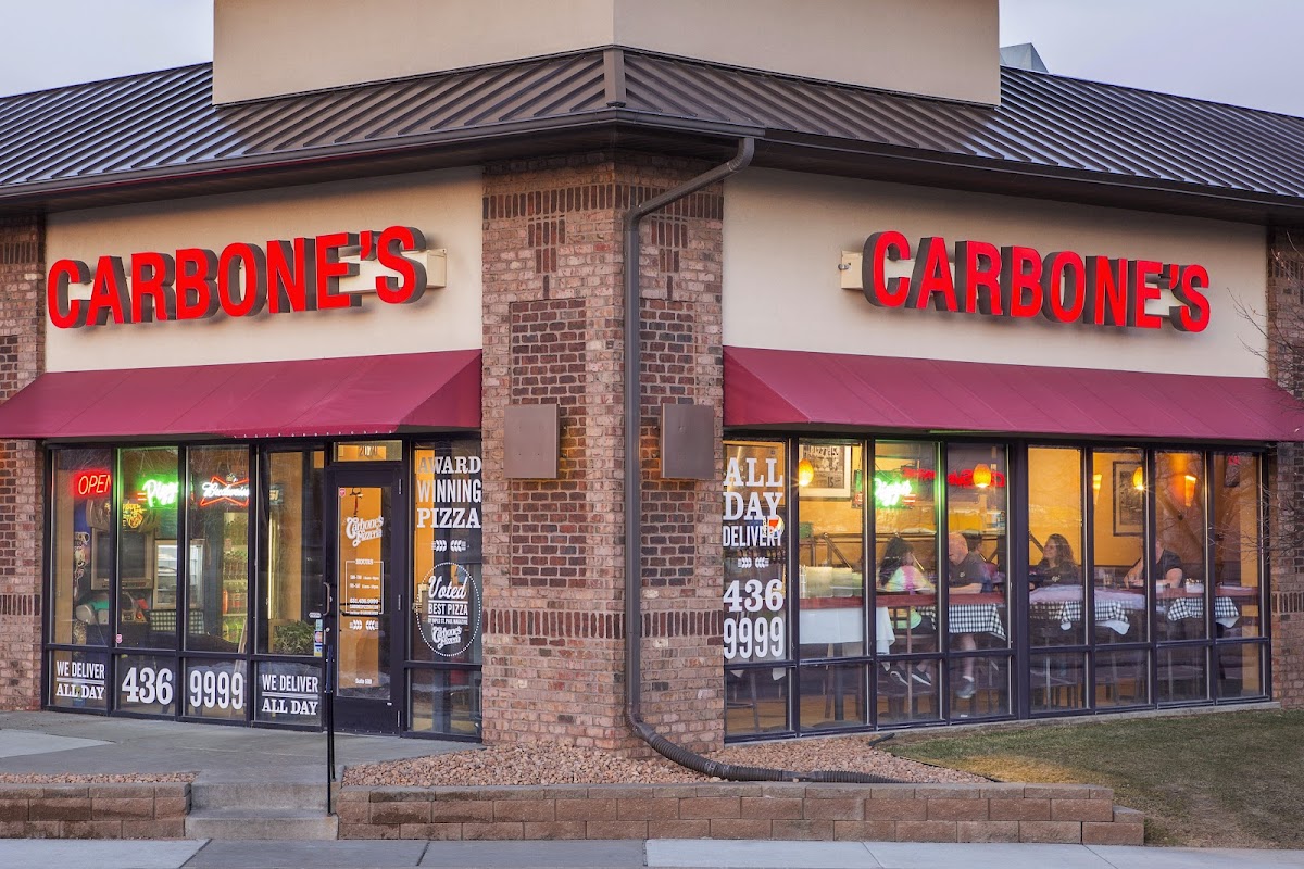 Carbone's Pizzeria Of Woodbury Minnesota