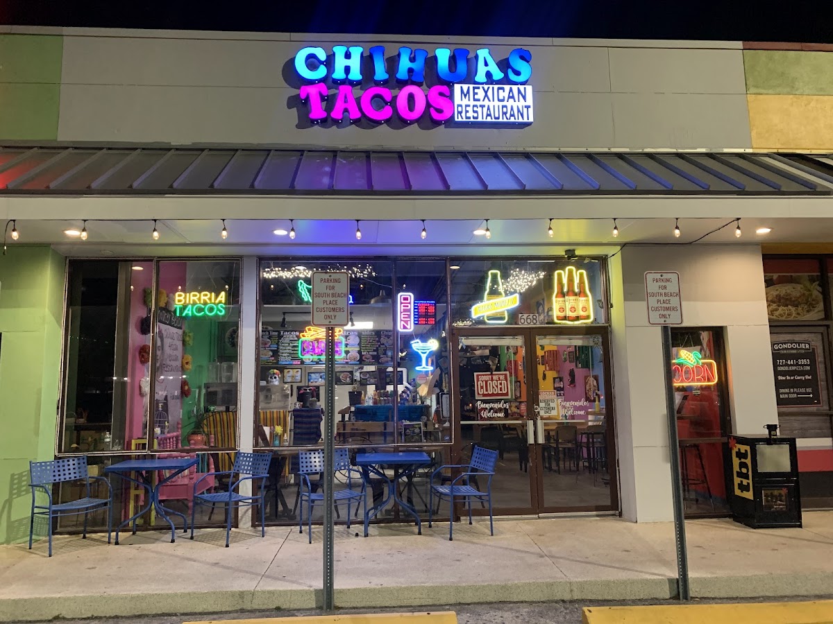 Chihuas Tacos