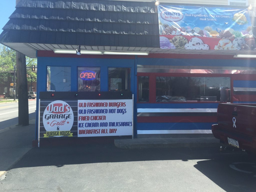 Dad’S Garage Grill & Burger House