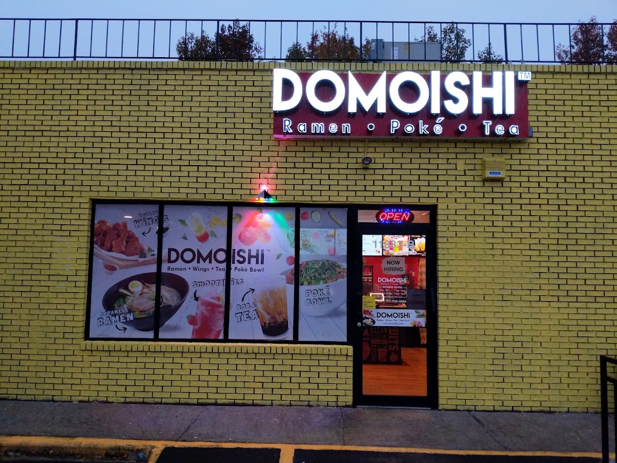 Domoishi Ramen-Poke-Tea-Wings