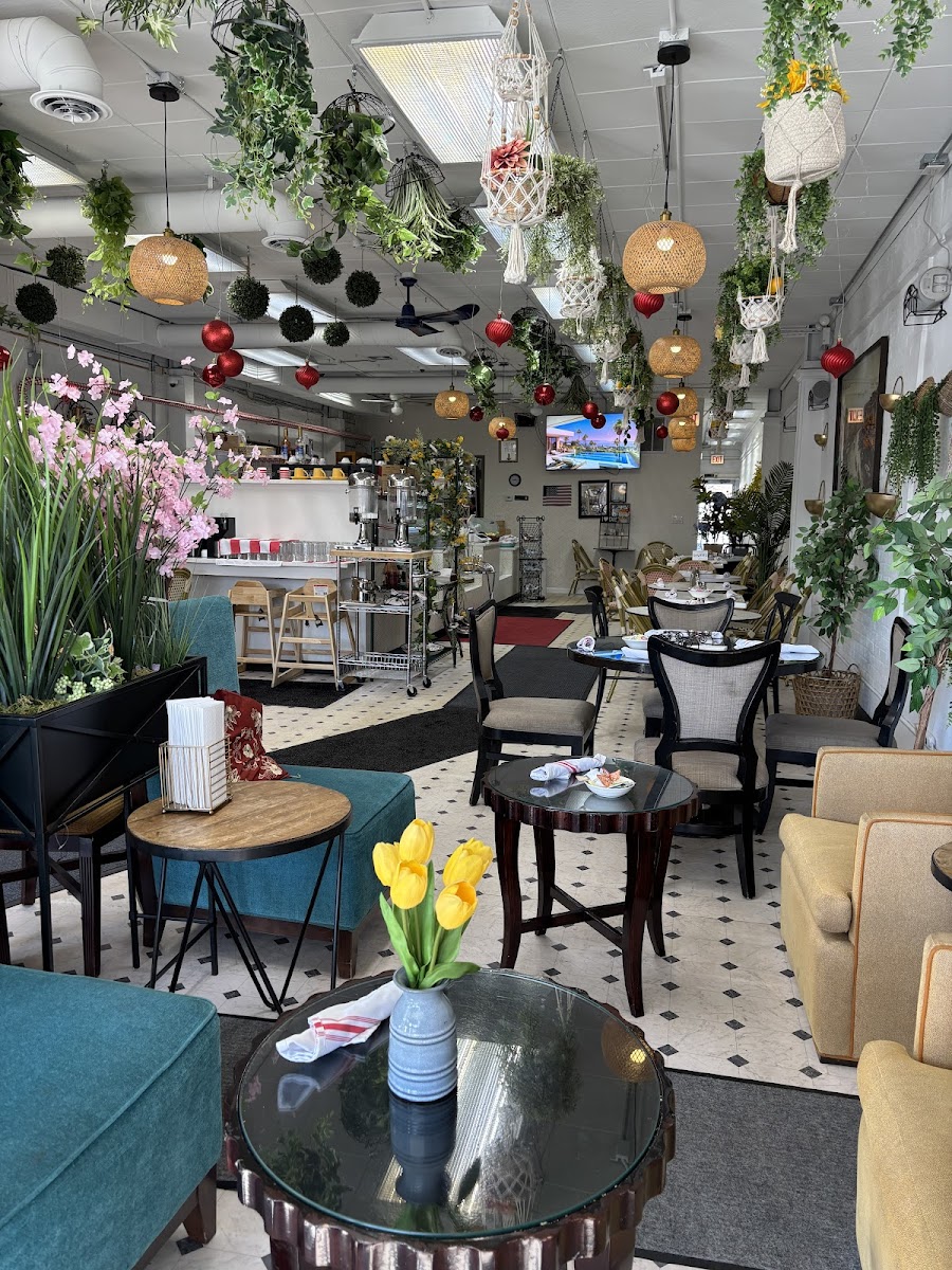 Genetti Bistro Breakfast & Lunch Café