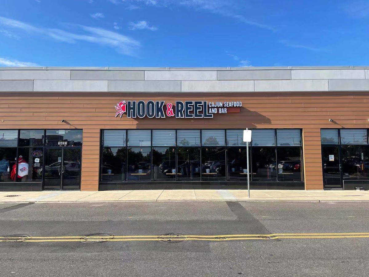 Hook & Reel Cajun Seafood & Bar Hyattsville