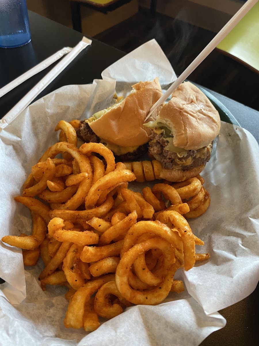 Hwy 7 Cafe
