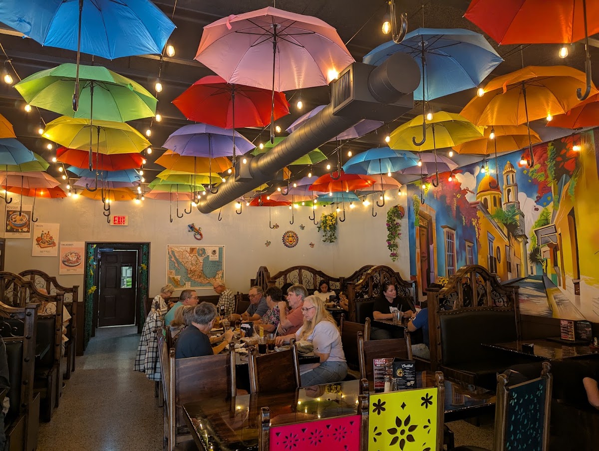 Las Comadres Taqueria Y Mariscos