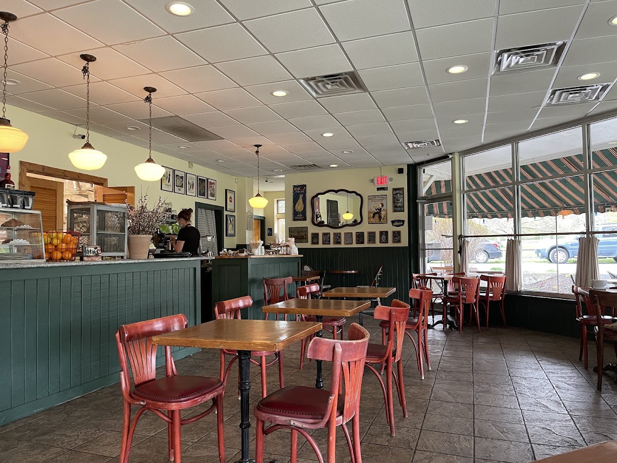Le Gamin Café Sharon