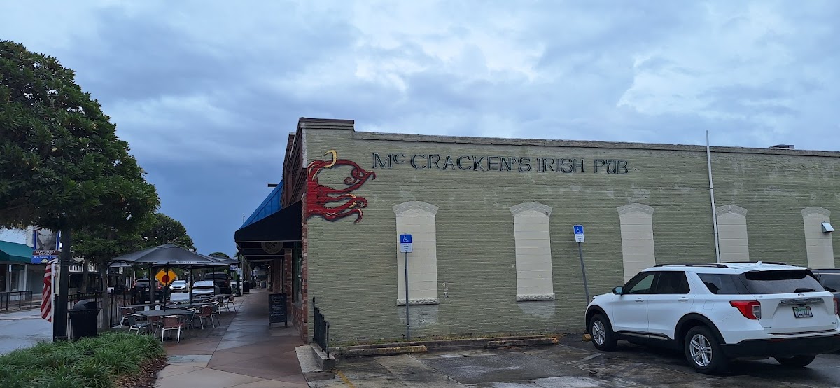 Mccracken’S Irish Pub