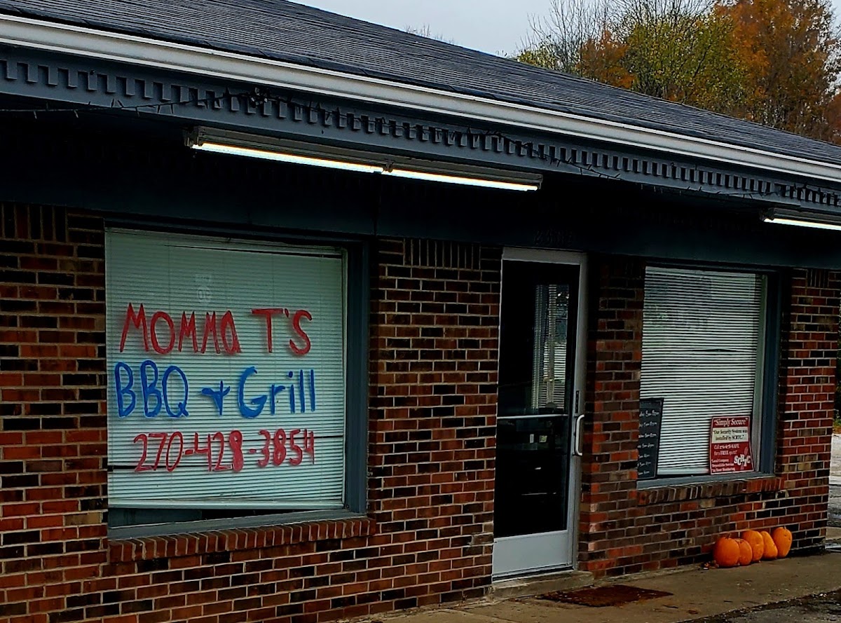 Momma Ts