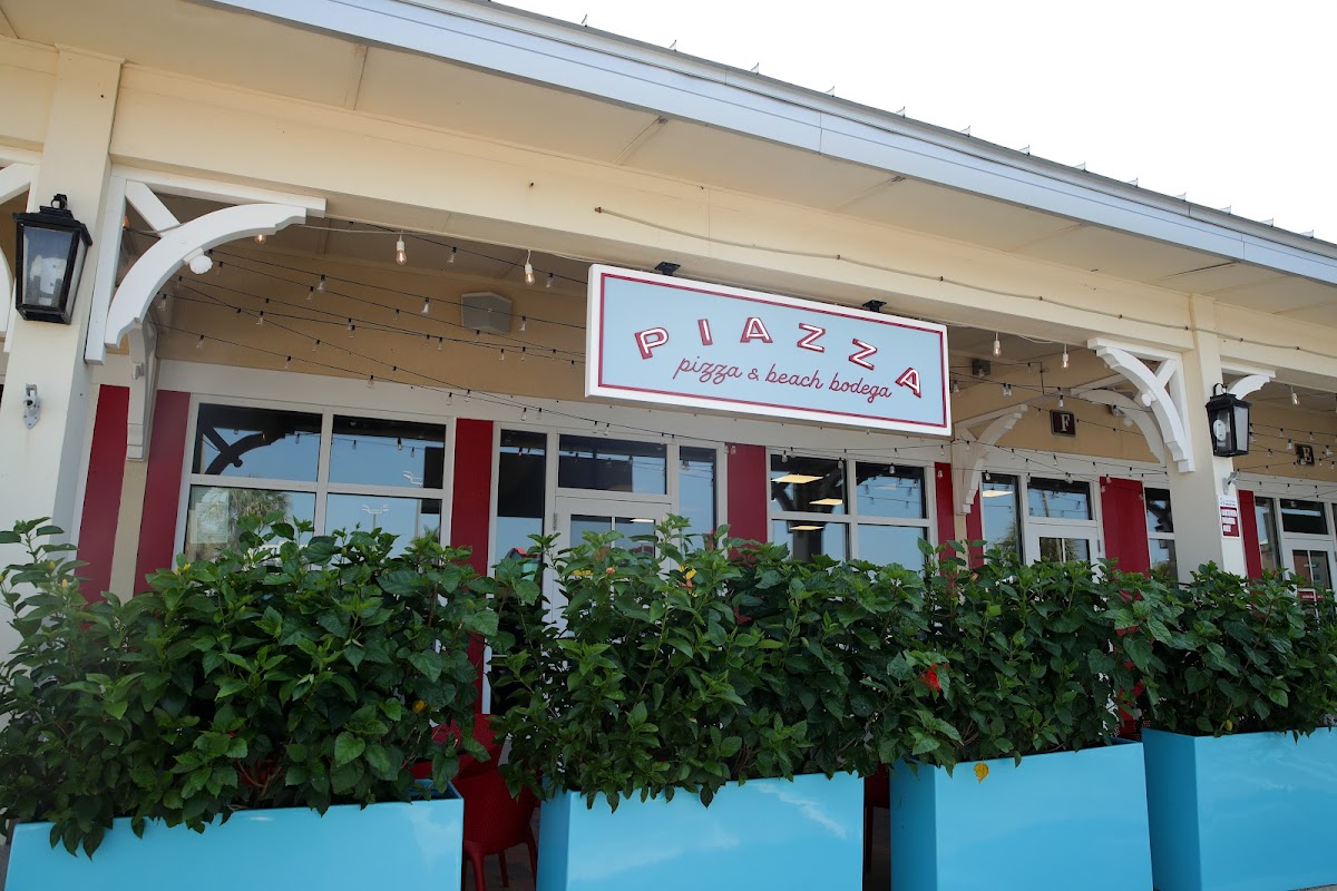 Piazza Pizza And Beach Bodega