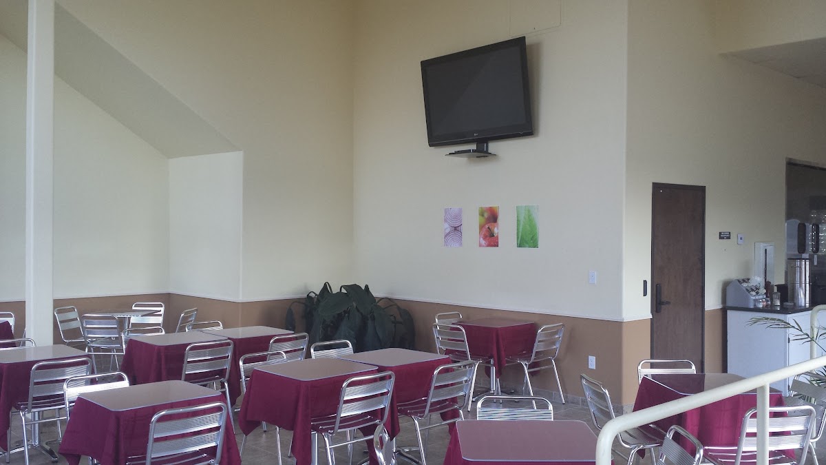 Premier Raw Cafe