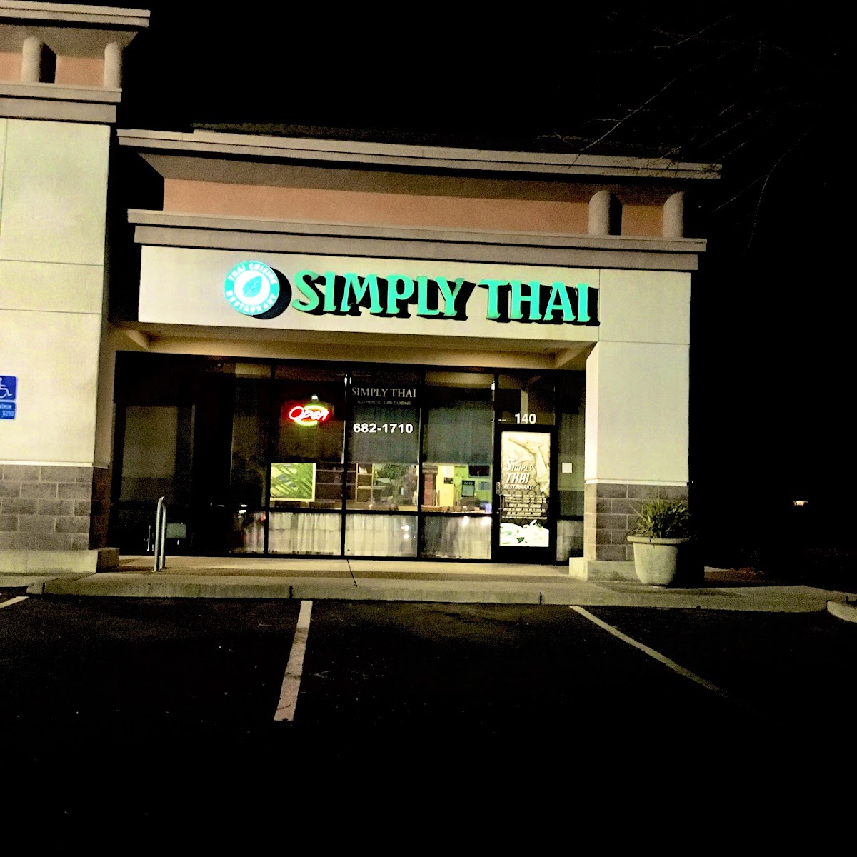 Simply Thai Restaurant