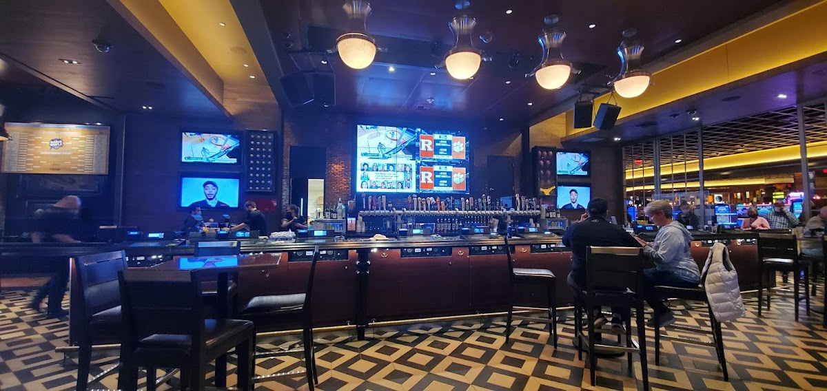 Stadium Sports Bar & Grill At Belterra Park Cincinnati