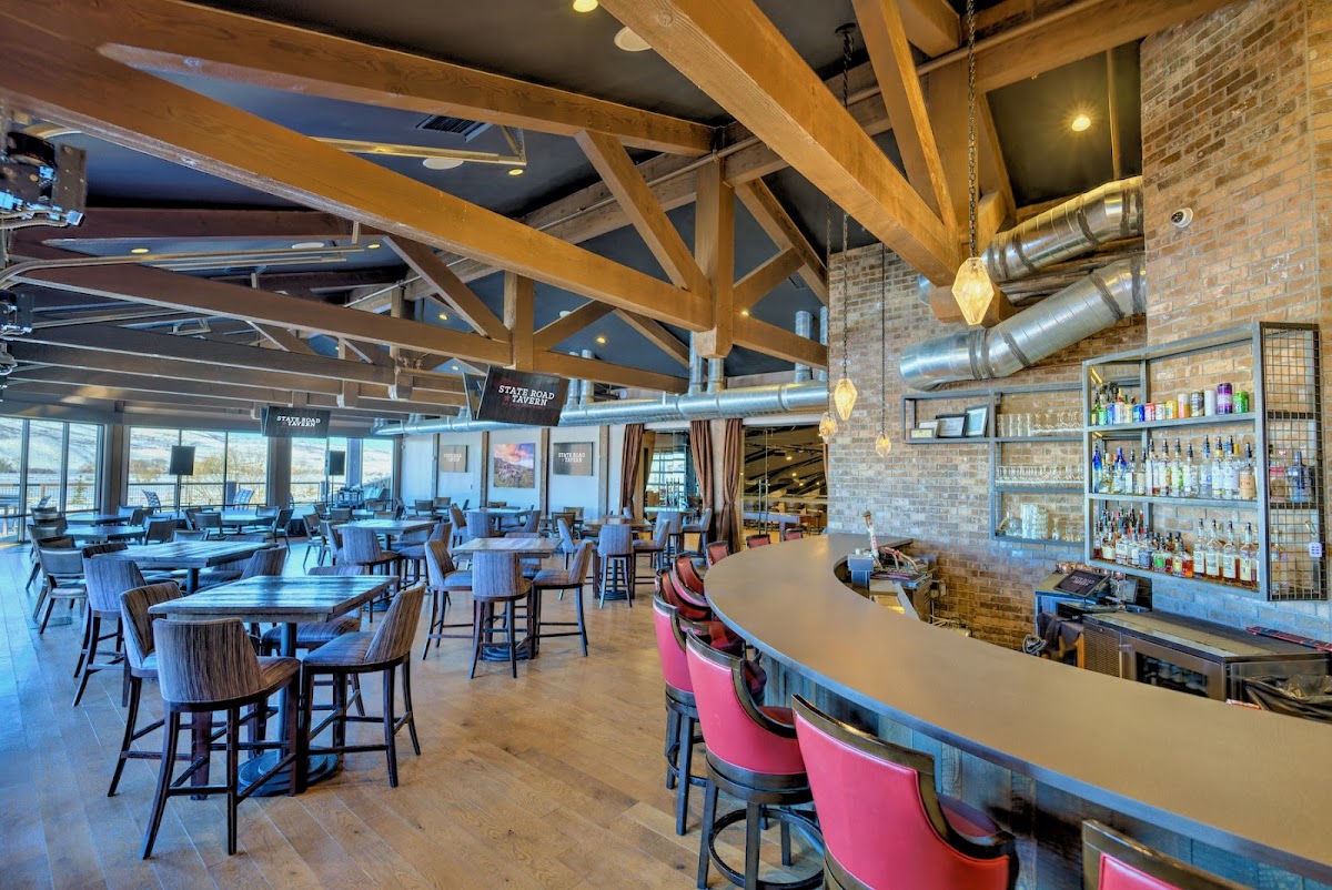 State Road Tavern: Bar And Restaurant