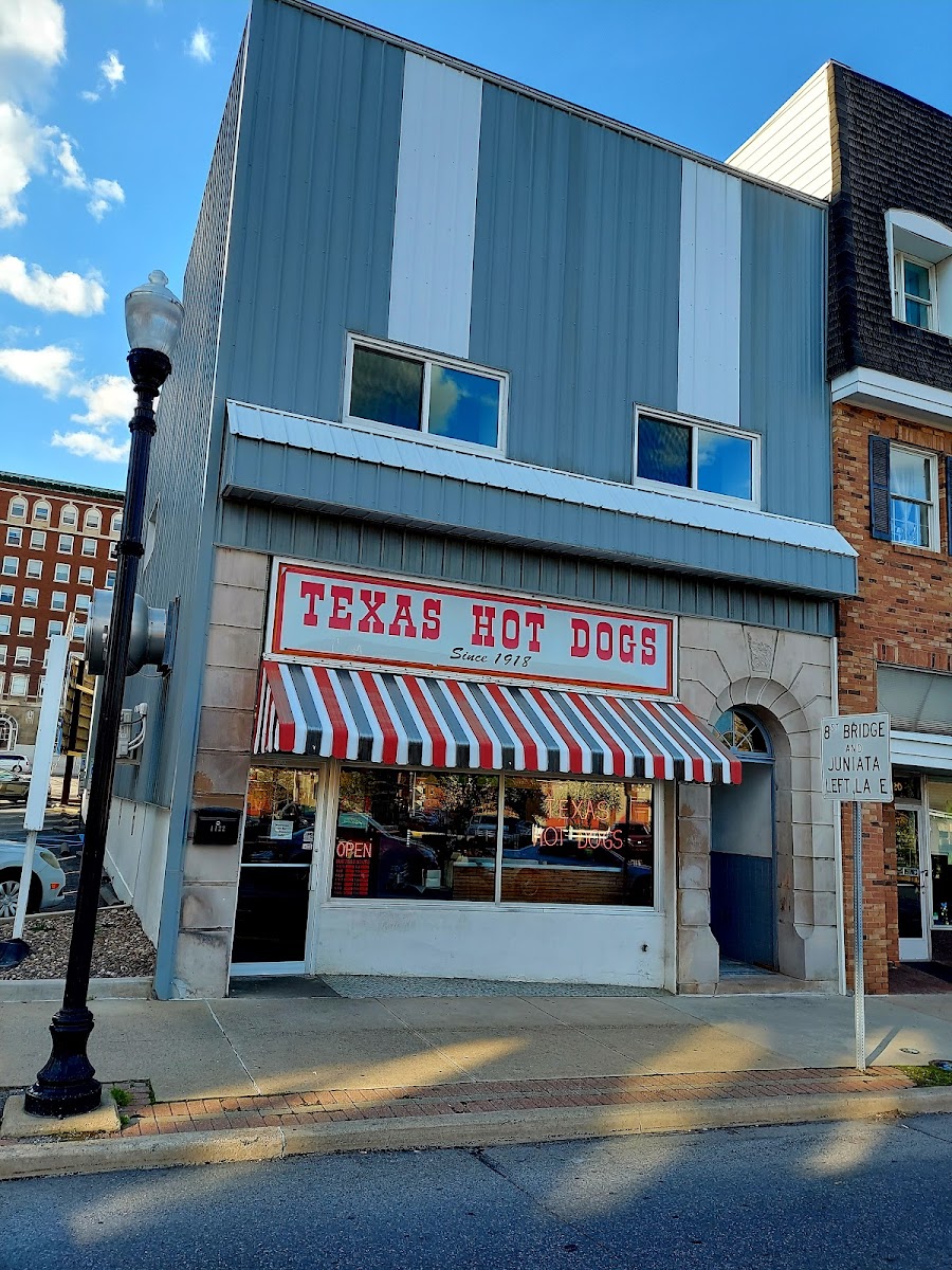 Texas Hot Dogs - 12Th Avenue