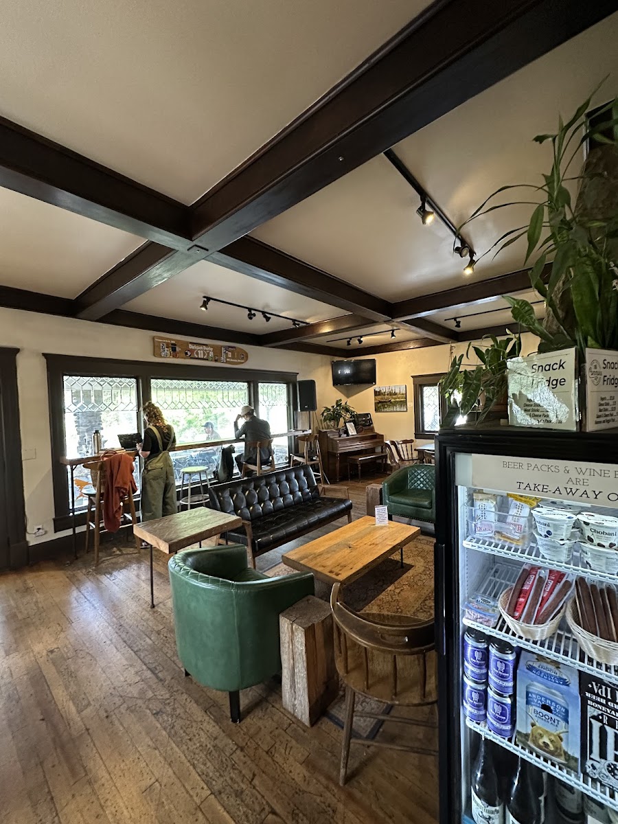 The Commons Cafe And Taproom