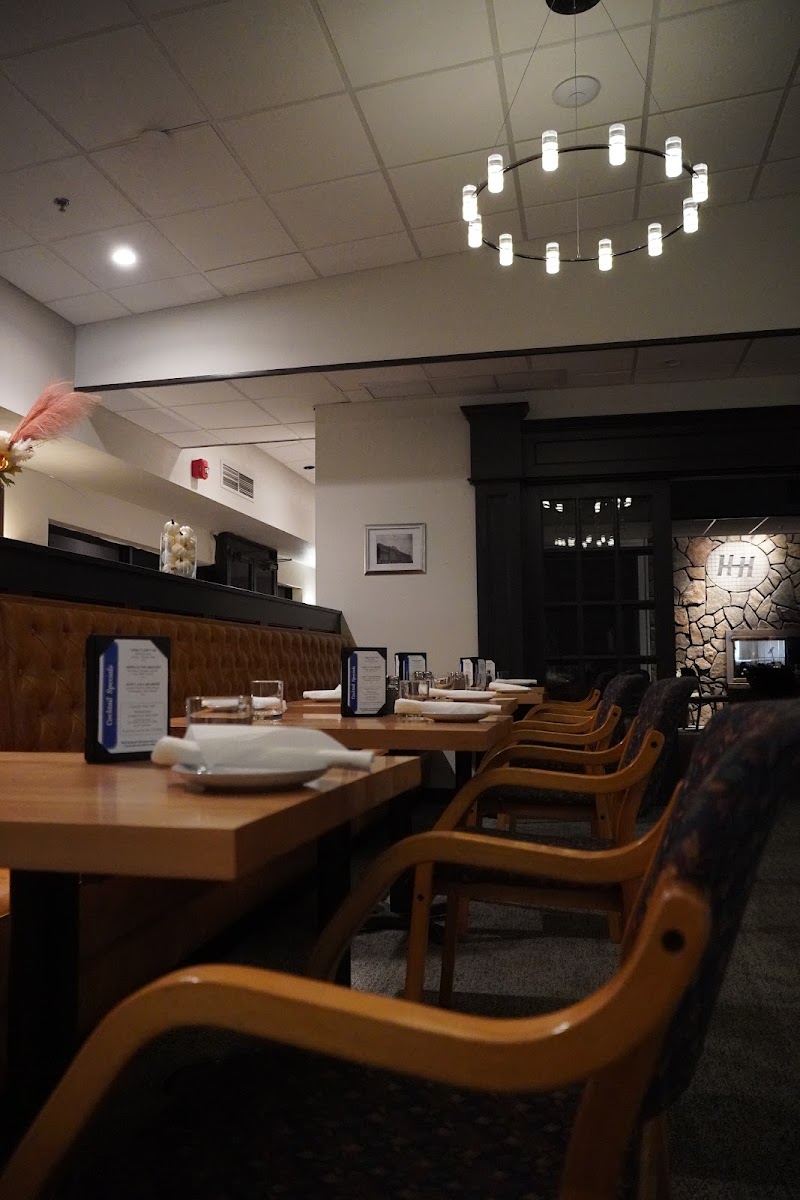 The Hills Restaurant At Hampshire Hills