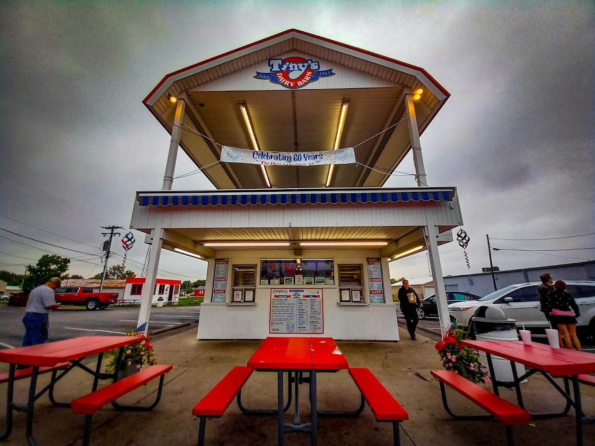 Tiny's Dairy Barn