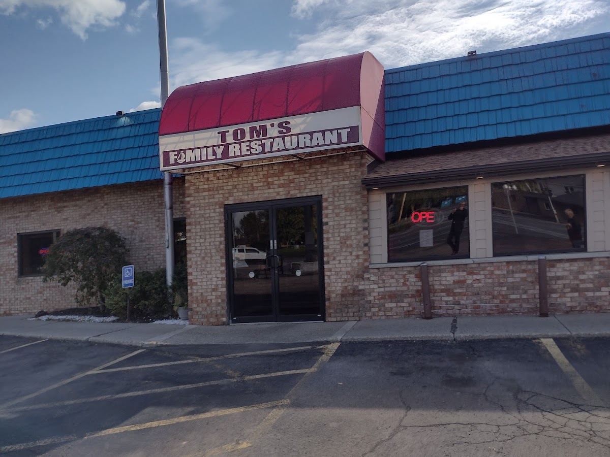 Tom's Family Restaurant